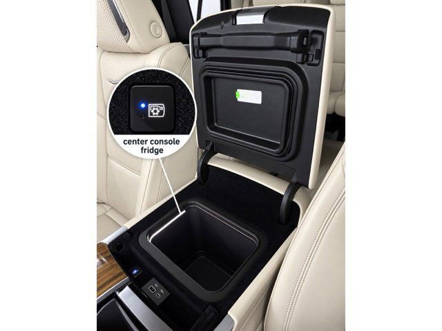 Used 2025 Cadillac Escalade Sport Platinum w/ LPO, Floor Liner Package AWD/4WD image 34
