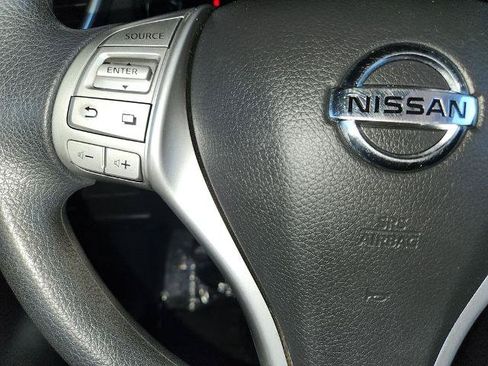 Certified 2016 Nissan Rogue S FWD image 24