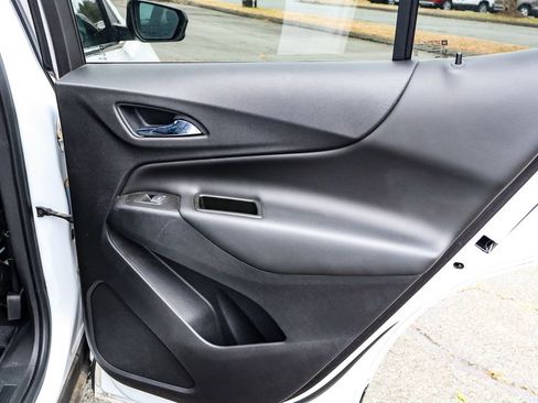 Used 2021 Chevrolet Equinox LT image 40