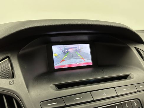 Used 2016 Ford Focus SE w/ SE Power Seat Package image 18