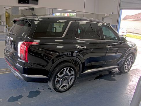 Used 2024 Hyundai Palisade Limited FWD image 4