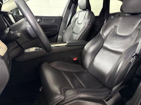 Used 2022 Volvo XC60 B5 Inscription w/ Advanced Package image 10