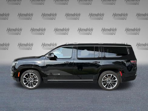 Used 2025 Jeep Wagoneer Series III w/ Premium Group I AWD/4WD image 6
