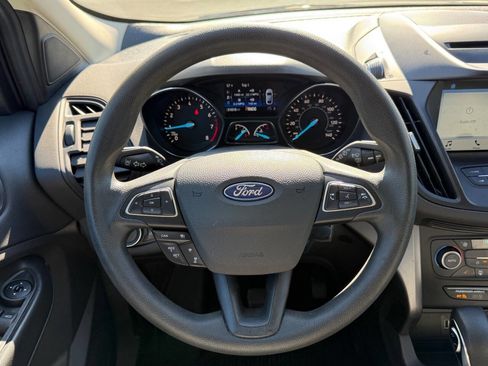 Used 2018 Ford Escape SE w/ Ford Safe & Smart Package image 17