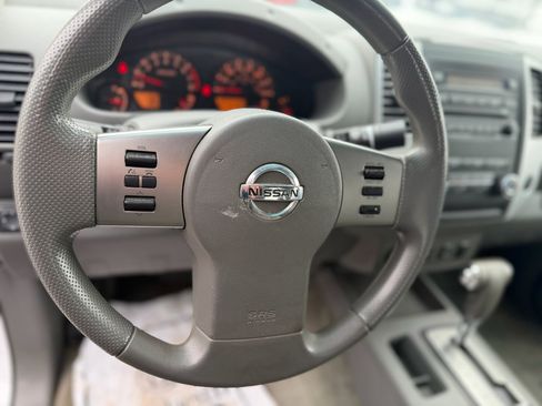 Used 2012 Nissan Frontier SV w/ SV Premium Utility Pkg image 22