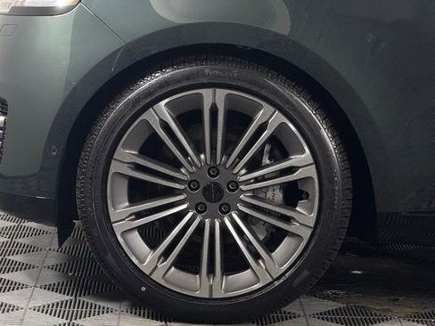 New 2026 Land Rover Range Rover SE image 13