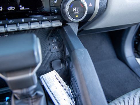 Used 2024 Toyota Tacoma Limited image 27