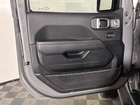 Used 2021 Jeep Gladiator Mojave AWD/4WD image 10