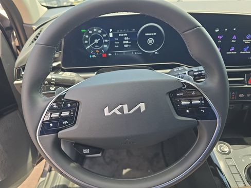 New 2026 Kia Niro Wind FWD image 29