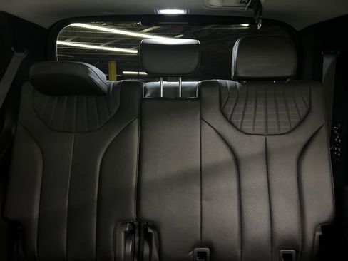 Used 2024 Hyundai Palisade Limited image 11