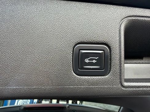 Used 2022 GMC Terrain SLT AWD/4WD image 13