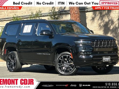 Used 2023 Jeep Grand Wagoneer Series III w/ Quick Order Packagew 28T AWD/4WD image 1