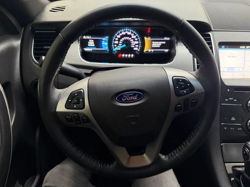 Used 2018 Ford Taurus SEL w/ Equipment Group 201A image 12