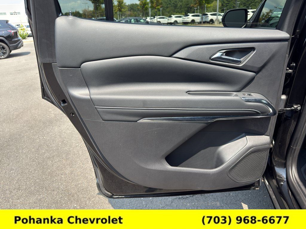 Certified 2025 Chevrolet Traverse LT w/ LPO, Floor Liner Package AWD/4WD image 23