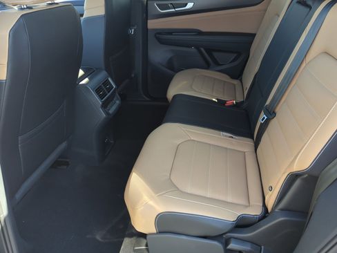 New 2026 Volkswagen Atlas Cross Sport SEL R-Line AWD/4WD image 17