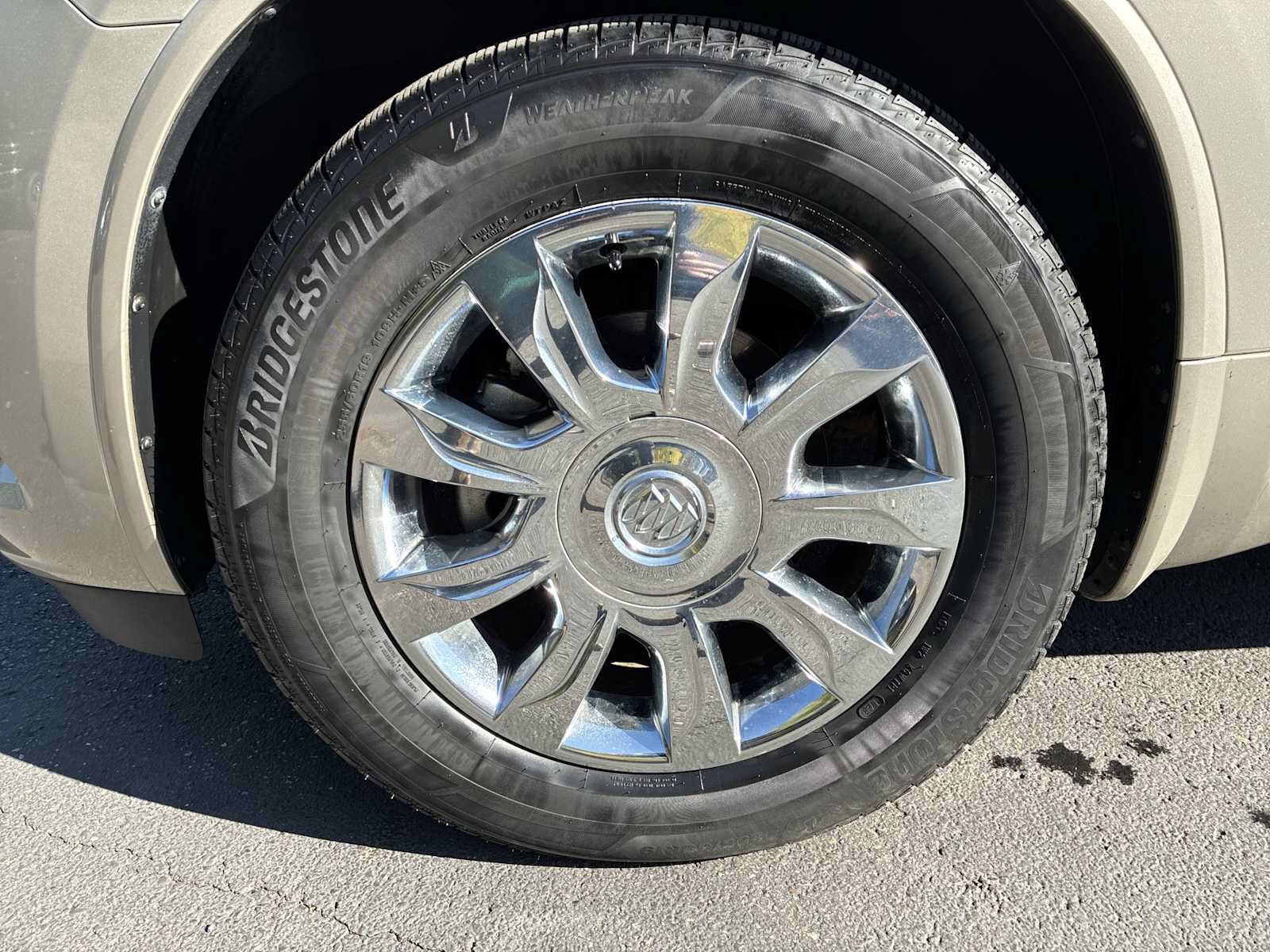 Used 2017 Buick Enclave Premium AWD/4WD image 18