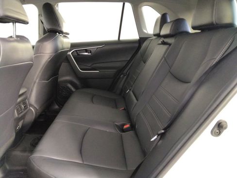 Used 2021 Toyota RAV4 XLE Premium FWD image 31