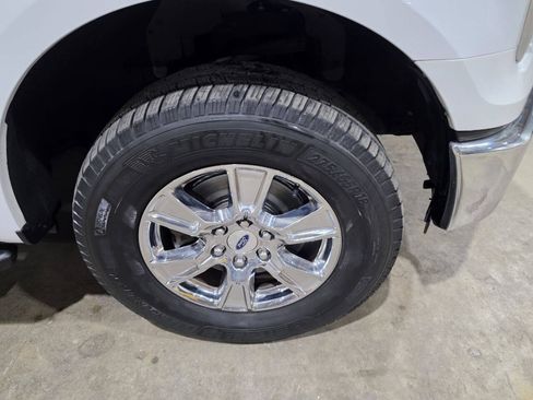 Used 2015 Ford F150 XLT w/ Equipment Group 302A Luxury AWD/4WD image 24