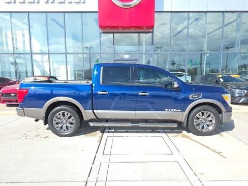 Used 2017 Nissan Titan Platinum Reserve image 3
