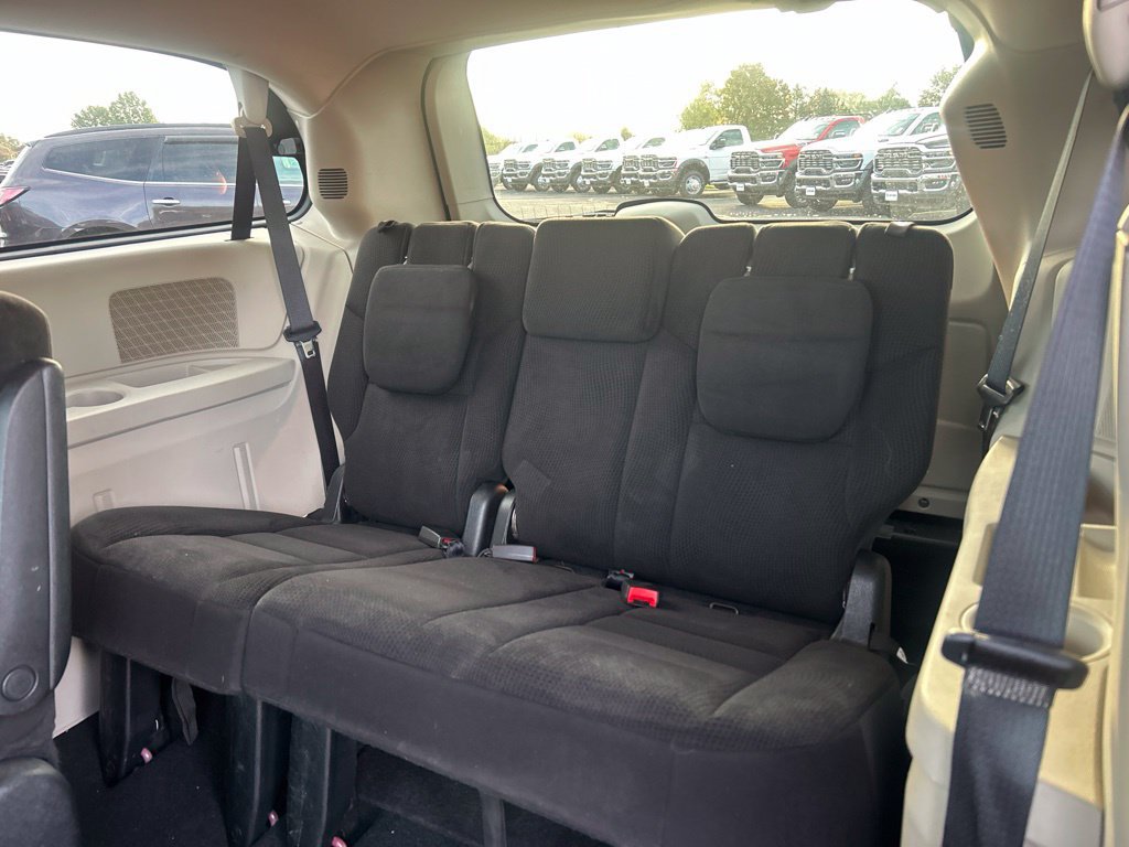 Used 2014 Dodge Grand Caravan SXT w/ Security Group FWD image 7