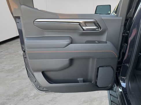 New 2026 GMC Sierra 1500 AT4 w/ AT4 Premium Package image 17