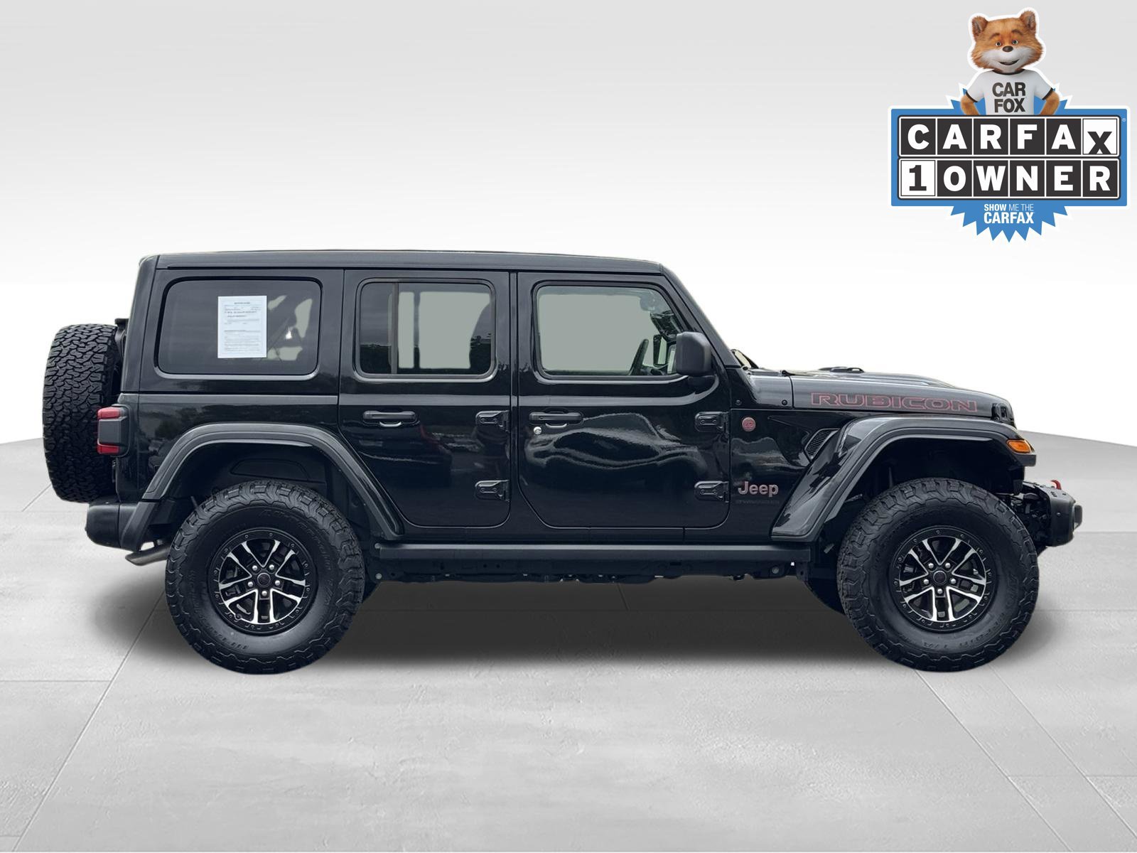 Used 2024 Jeep Wrangler Unlimited Rubicon AWD/4WD image 3