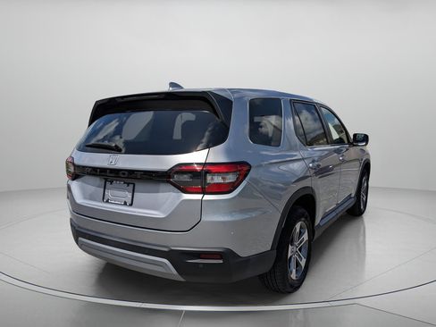 Used 2023 Honda Pilot EX-L image 8