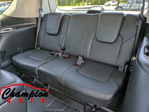 Used 2020 Nissan Armada Platinum w/ Captain's Chairs Package RWD image 18