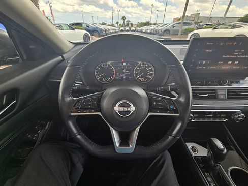 Used 2023 Nissan Altima 2.5 SL AWD/4WD image 19