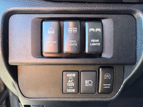 Used 2019 Toyota Tacoma TRD Sport AWD/4WD image 24