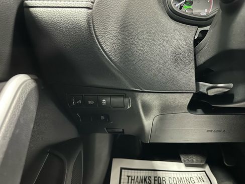 Used 2025 Toyota Corolla Cross AWD Hybrid image 17