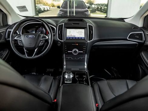 Used 2020 Ford Edge Titanium w/ Class II Trailer Tow Package AWD/4WD image 20