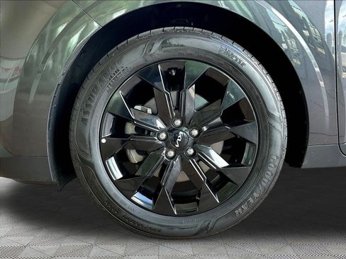 Used 2024 Kia Carnival SX Prestige FWD image 33