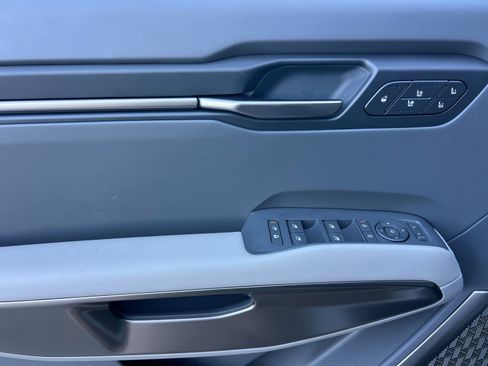 New 2026 Kia EV9 Wind image 11