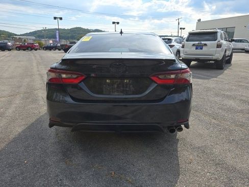 Used 2023 Toyota Camry SE w/ Convenience Package image 4
