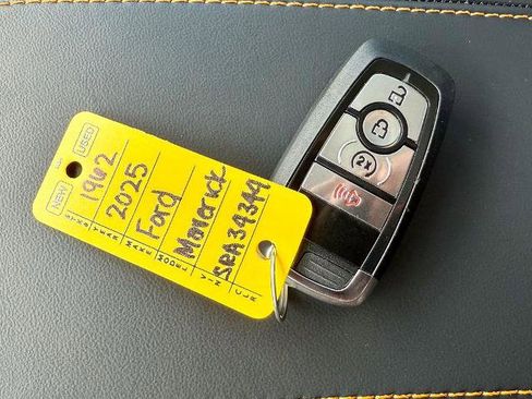 Certified 2025 Ford Maverick Tremor image 37