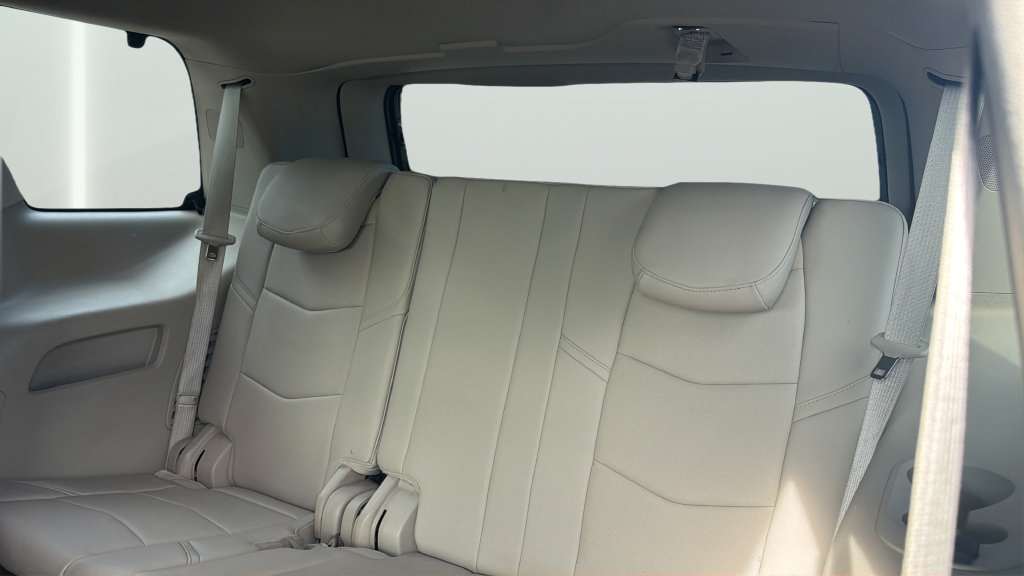 Used 2020 Cadillac Escalade Luxury RWD image 27