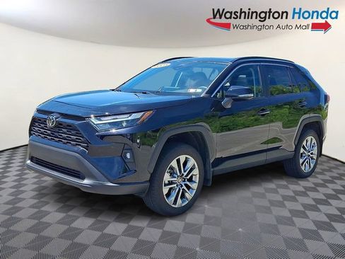 Used 2025 Toyota RAV4 XLE Premium AWD/4WD image 3