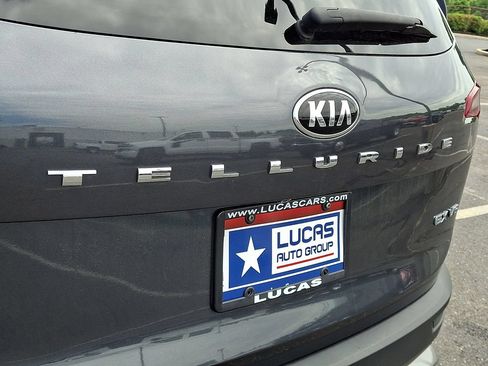 Used 2020 Kia Telluride EX w/ Towing Package FWD image 31