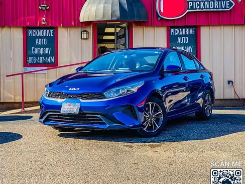 Used 2022 Kia Forte LXS FWD image 2