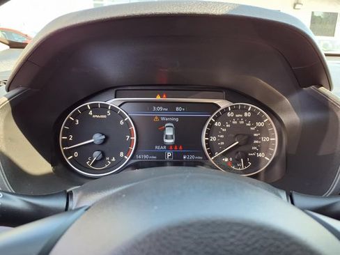 Used 2025 Nissan Altima 2.5 SV FWD image 17