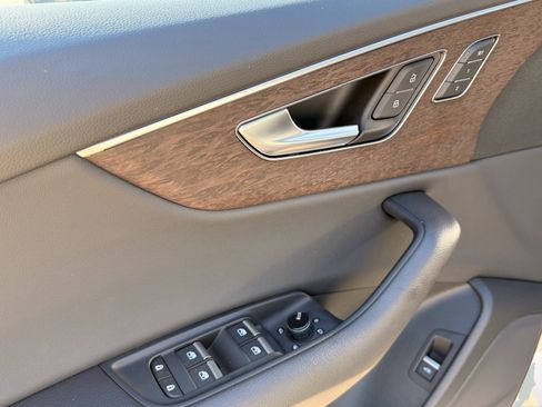 Used 2023 Audi Q8 Premium w/ Convenience Package image 24