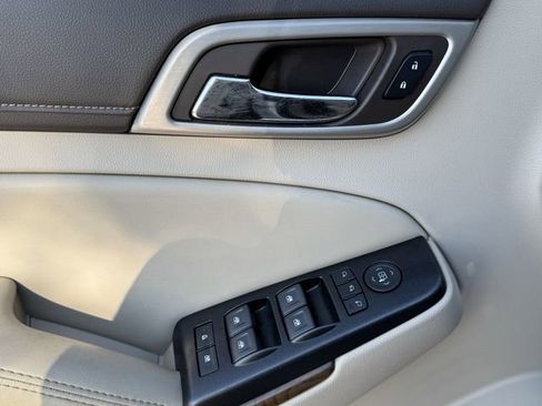 Used 2020 GMC Yukon XL Denali w/ Denali Premium Package image 20