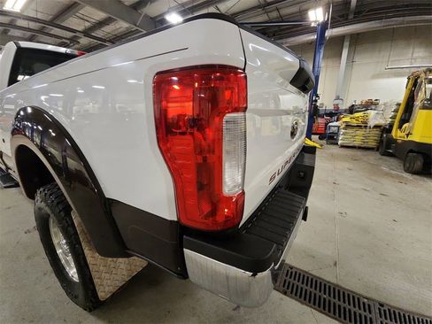 Used 2017 Ford F250 XL w/ Power Equipment Group image 30