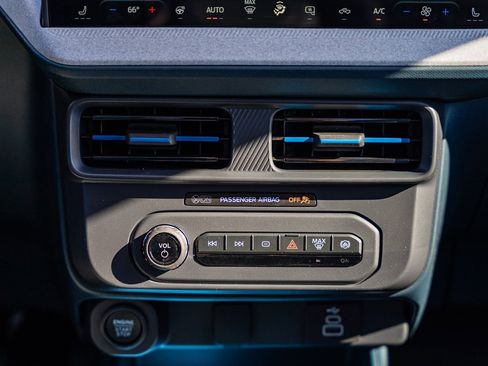 New 2025 Ford Maverick XLT w/ XLT Luxury Package image 20