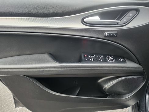Used 2018 Alfa Romeo Stelvio Ti image 22