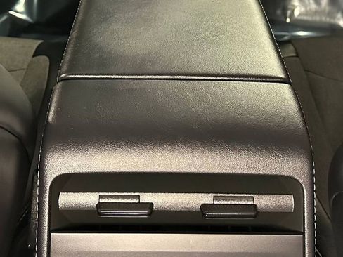 Used 2026 Tesla Model Y AWD image 37