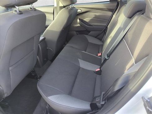 Used 2013 Ford Focus SE FWD image 8