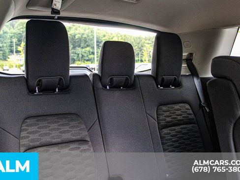 Used 2025 Nissan Pathfinder SV FWD image 21