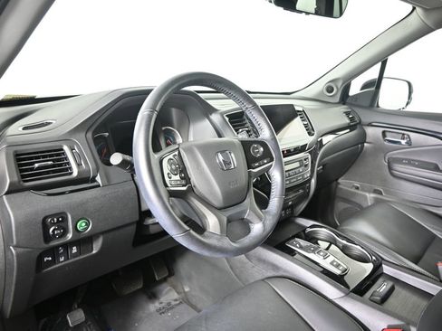 Used 2021 Honda Pilot Touring image 25